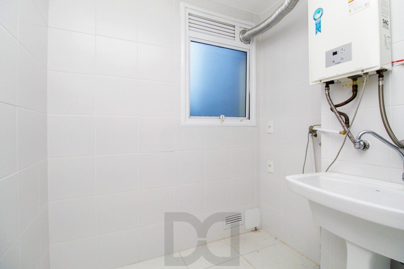 Apartamento com 3 dormitórios, 1 suíte, 1 vaga e elevador no Passo da Areia — foto 11