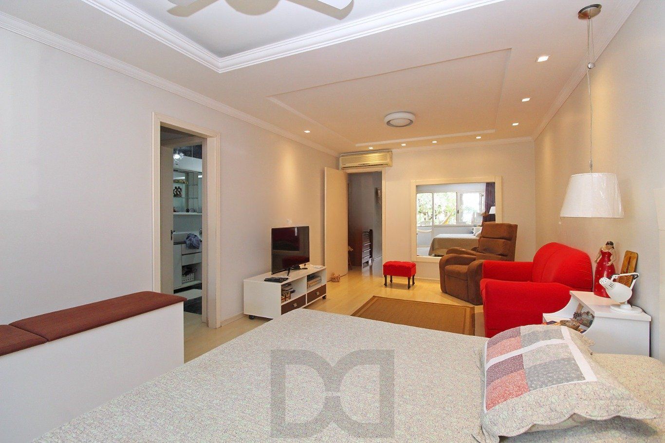 Casa com 4 dormitórios, pátio e piscina no Bairro Jardim Itu — foto 13