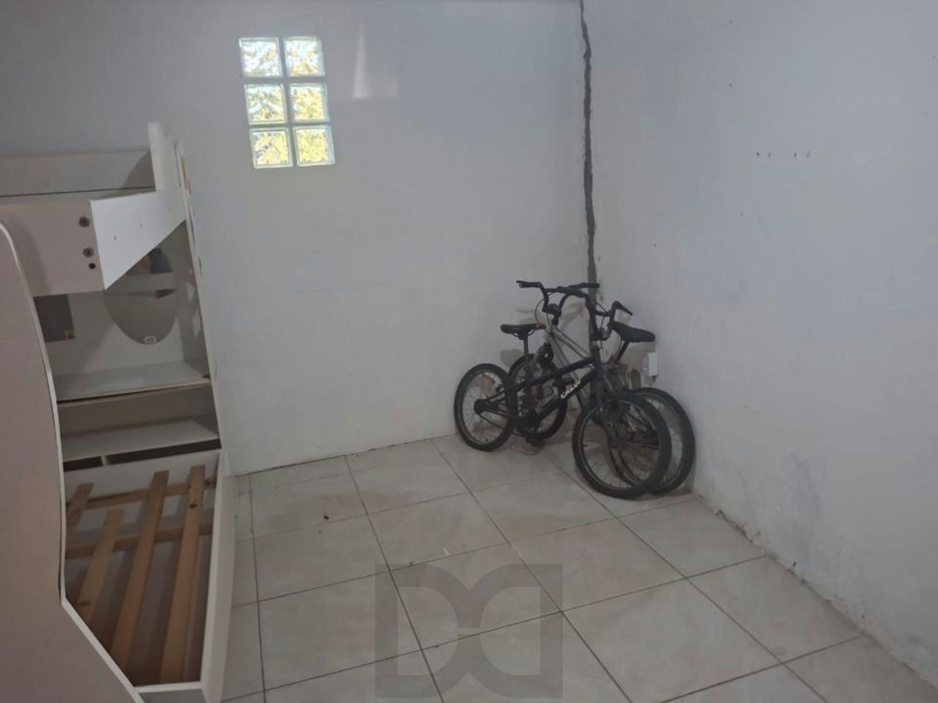 Casa 2 dormitórios com pátio e 3 vagas no Camaquã — foto 8