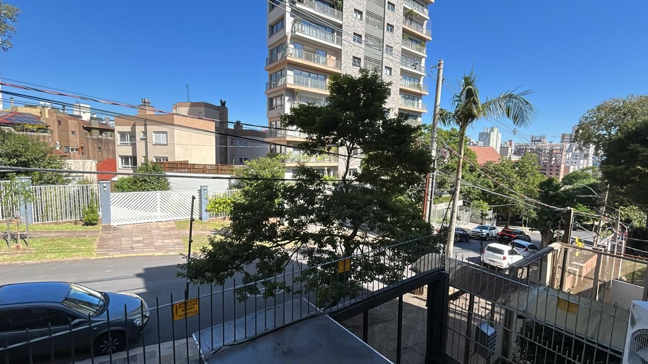 Apartamento de 1 dormitório no bairro Petrópolis Em Porto Alegre. — foto 14