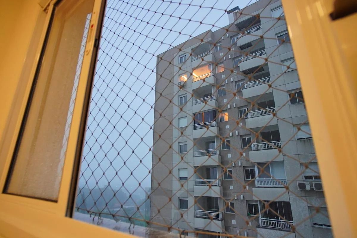 Apartamento 2 dormitórios suíte, elevador, infra e vaga coberta na Farrapos — foto 12