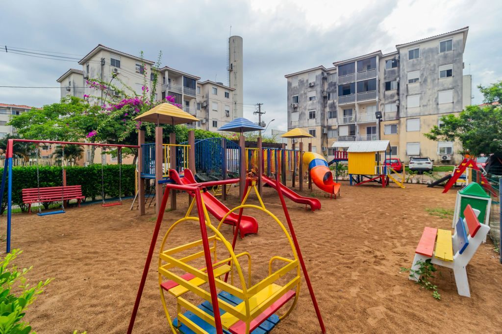Apartamento Térreo com 3 quartos, vaga, piscina e elevador no bairro Humaitá. — foto 22