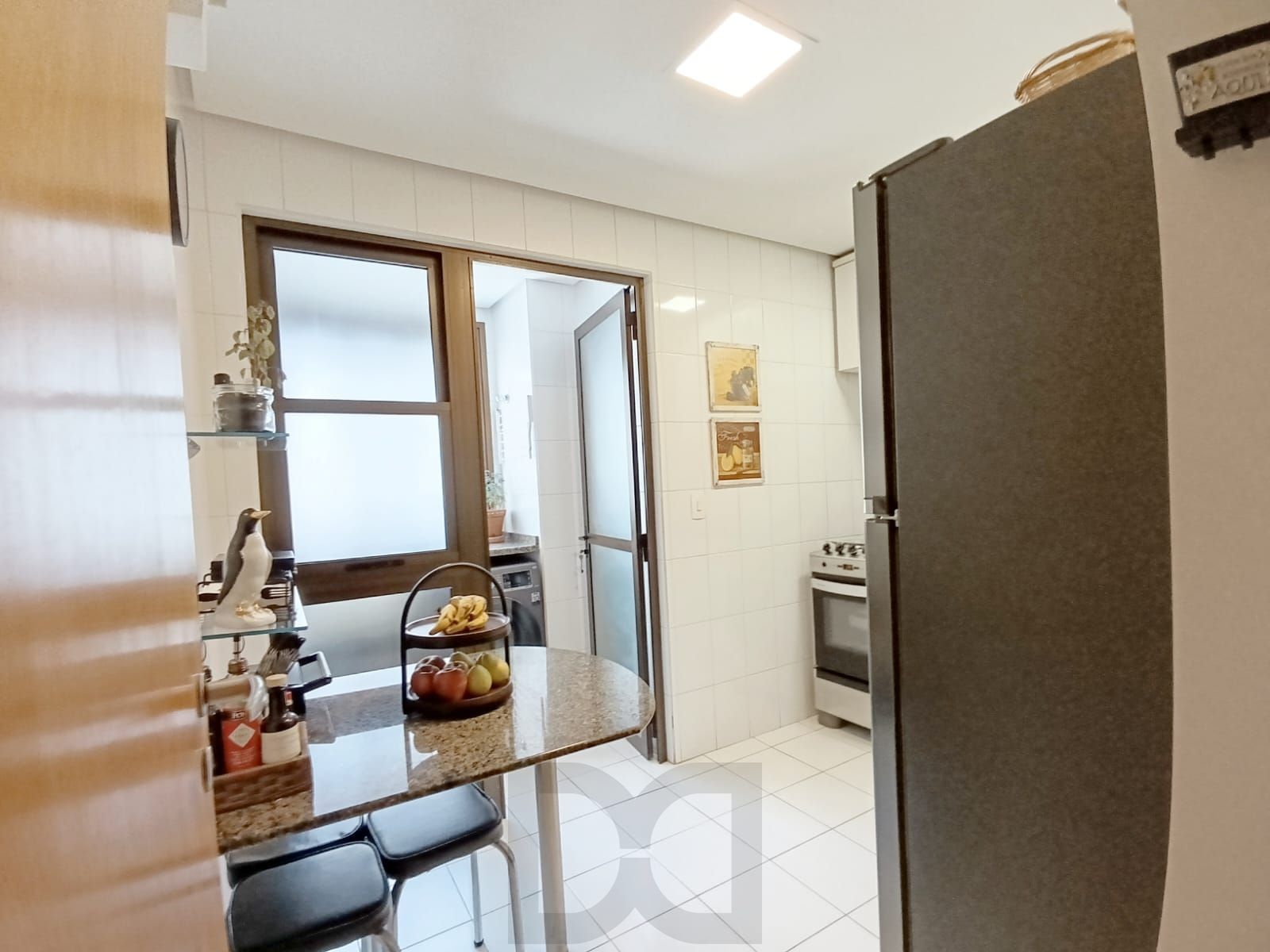 Apartamento semi mobiliado 3 quartos, elevador, 2 vagas no bairro São João. — foto 15