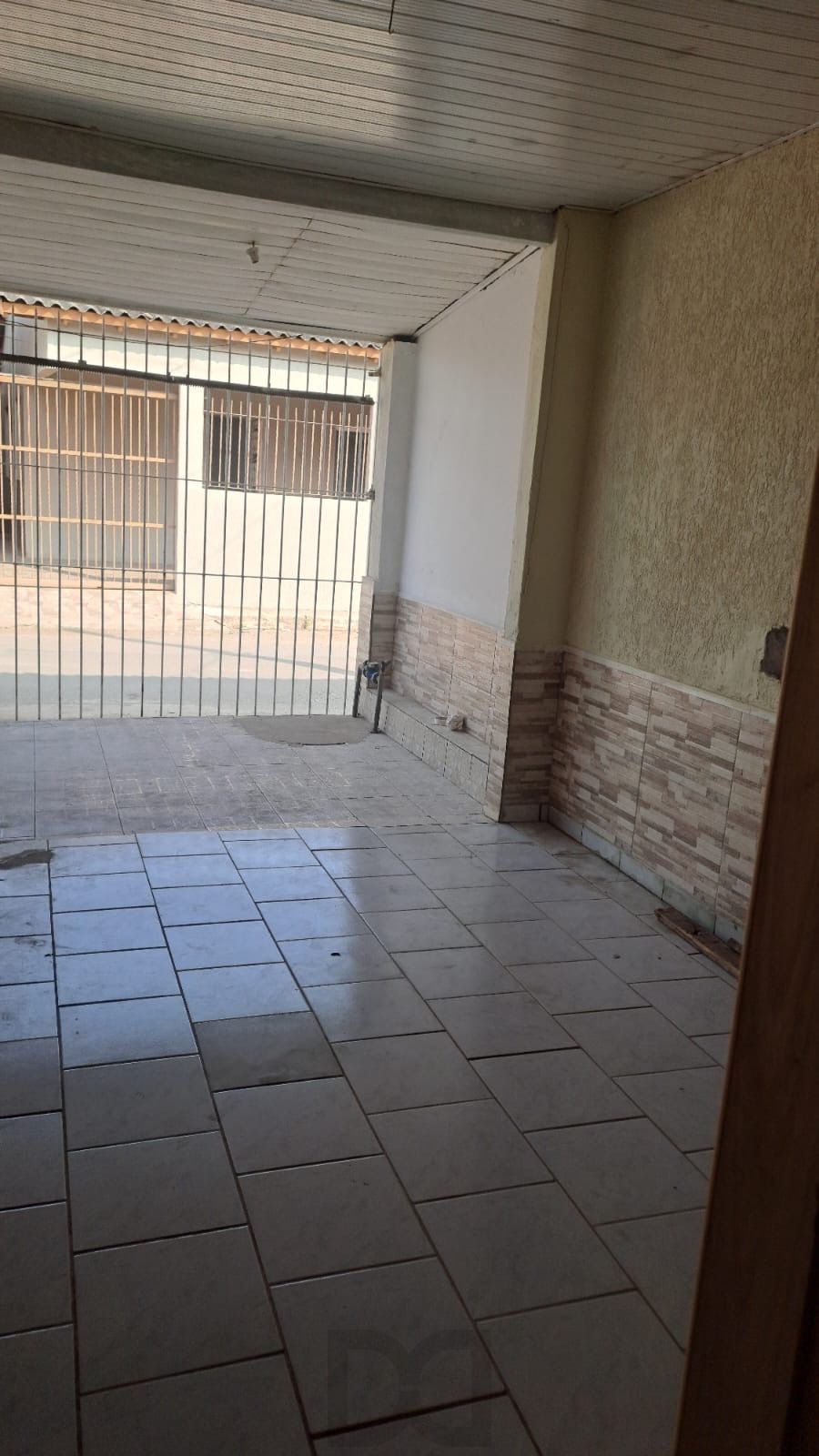 Casa com 2 quartos 1 vaga na Rua União, Zona Norte de Porto Alegre — foto 2
