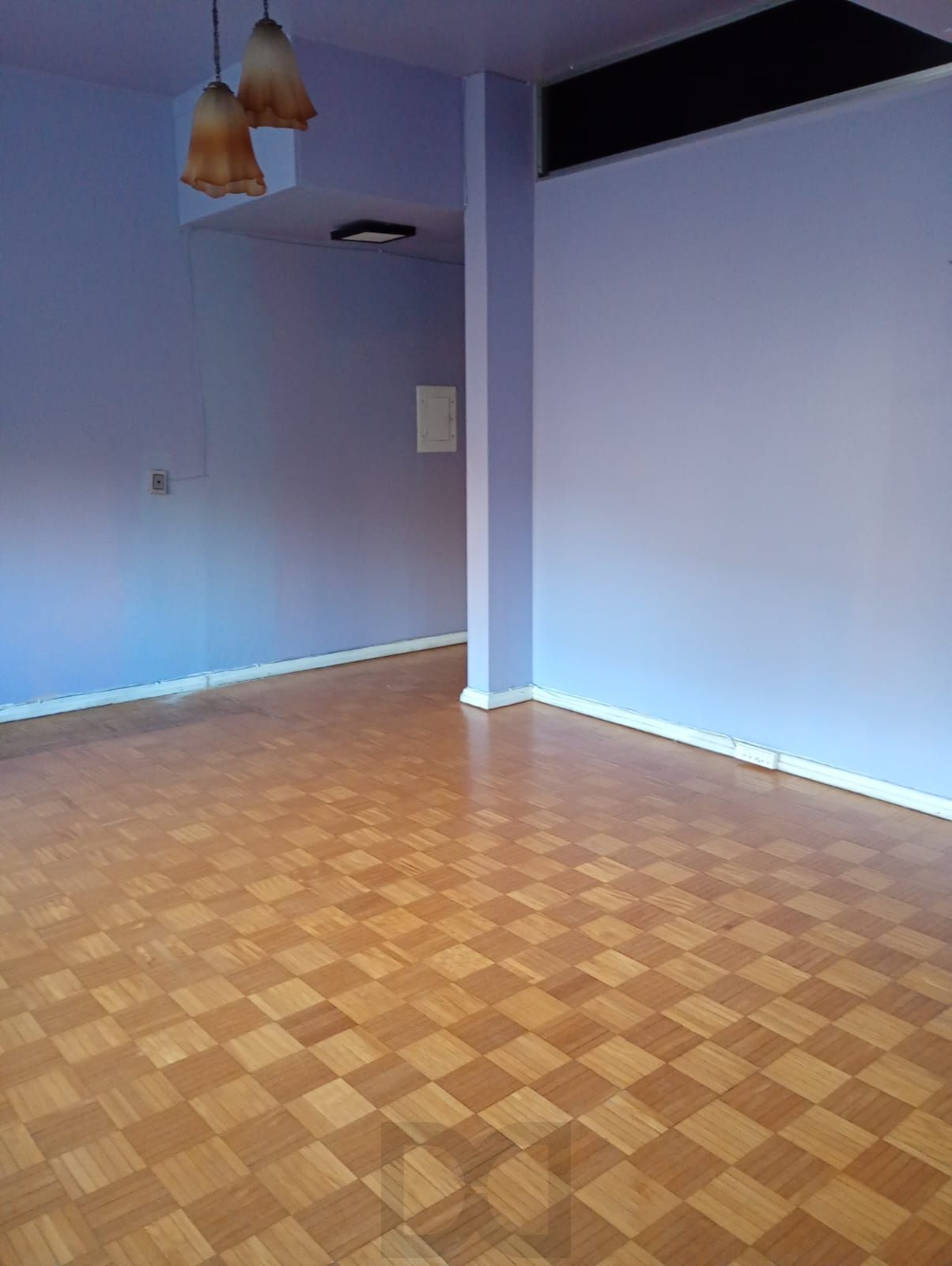 Apartamento com 2 dormitórios e 1 vaga de garagem e elevador no Bairro Floresta — foto 4