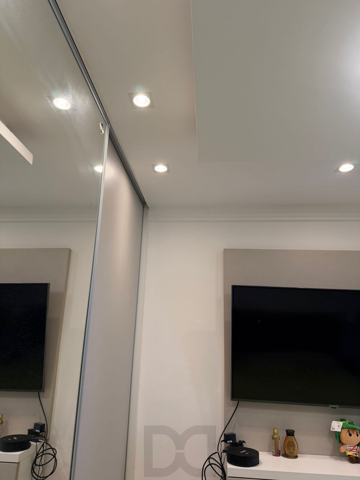Apartamento 3 dormitórios com Suíte Semi Mobiliado com Vaga de Garagem — foto 22