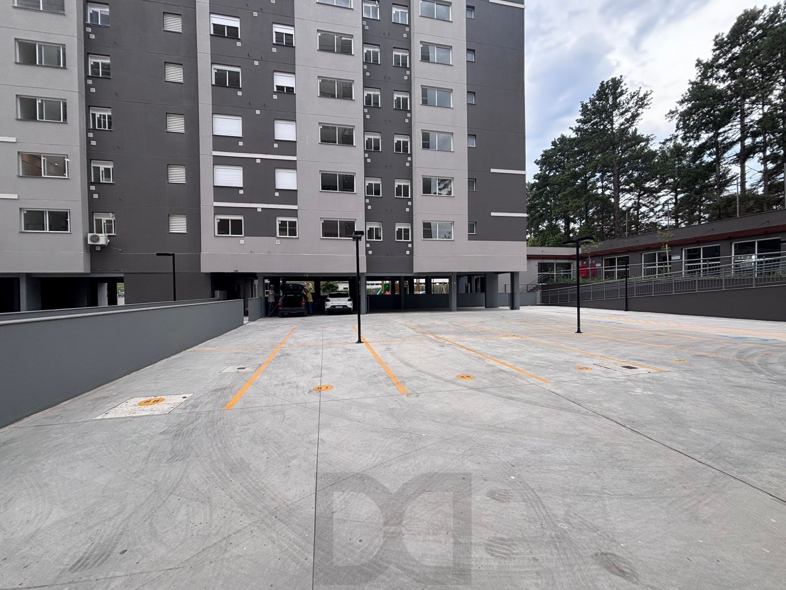 Apartamento de 2 quartos, suíte, elevador e 1vaga no bairro Jardim Sabará — foto 1