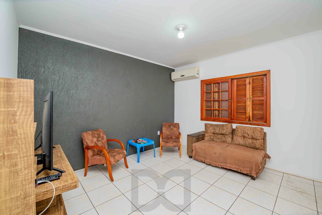 Casa com 3 quartos e 4 vagas à venda em Vila Nova — foto 1