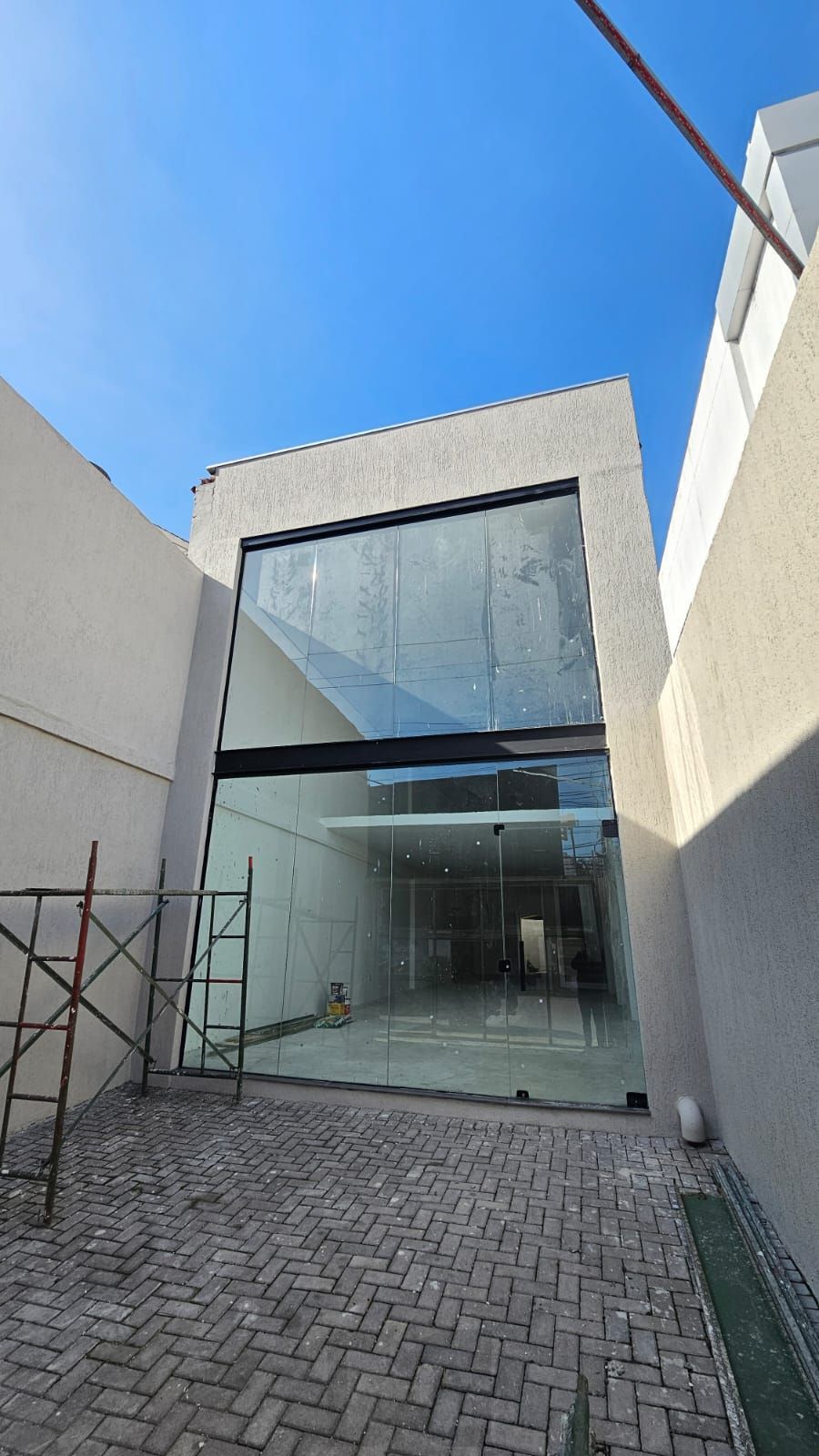 Loja Nova com 194m² na Av. Cristóvão Colombo Moinhos de Vento — foto 1