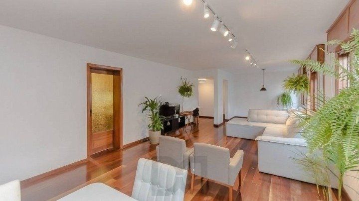 Apartamento com 3 quartos, 2 vagas e elevador no Petrópolis, Porto Alegre. — foto 12