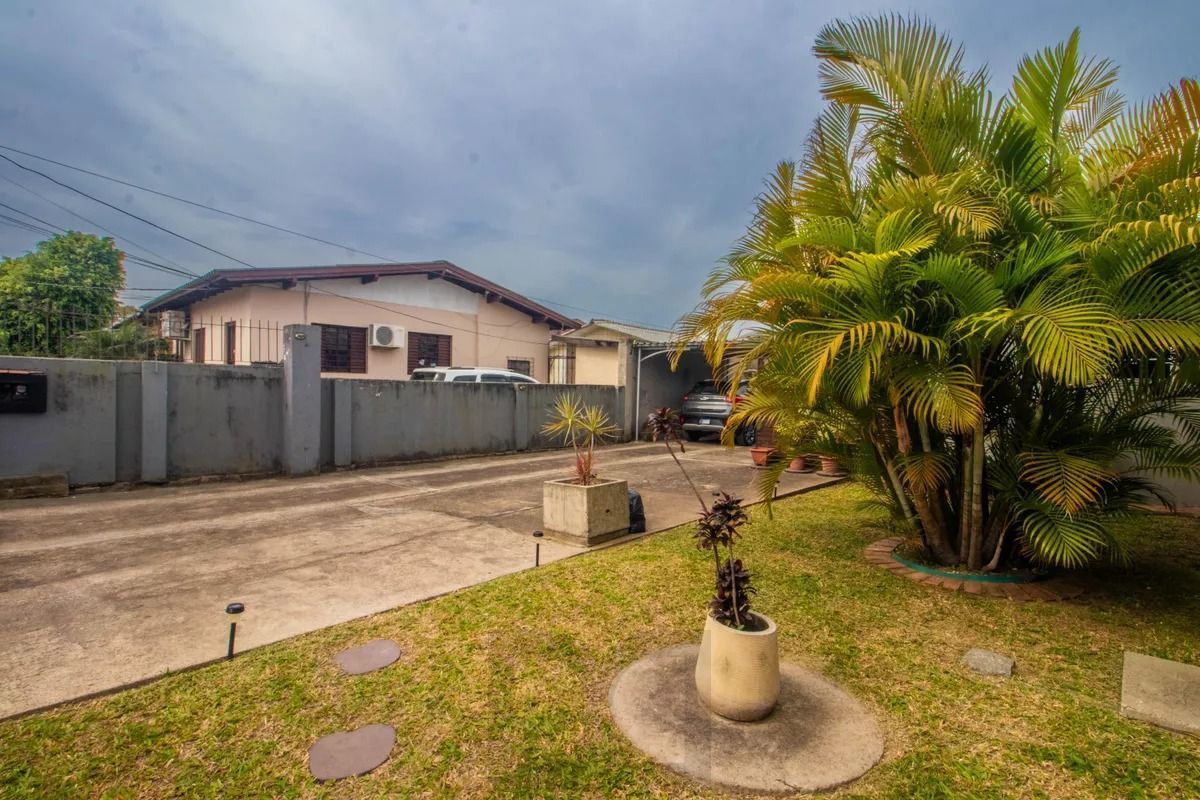 Casa com 1 quarto, churrasqueira e 4 vagas no bairro Sarandi — foto 27