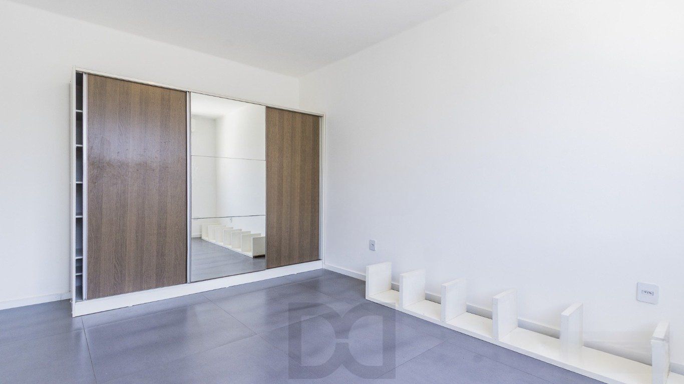 Apartamento de 1 dormitório no bairro Menino Deus em Porto Alegre. — foto 13