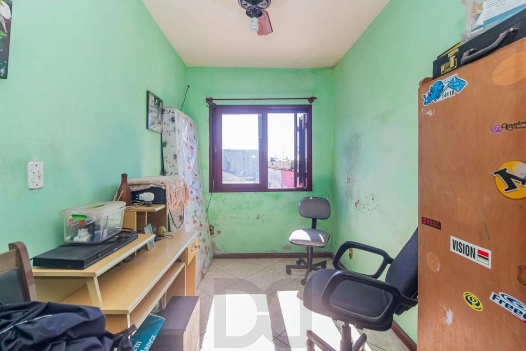 Casa com 4 quartos, 1 suíte , vaga de garagem e churrasqueira à venda em Sarandi. — foto 27