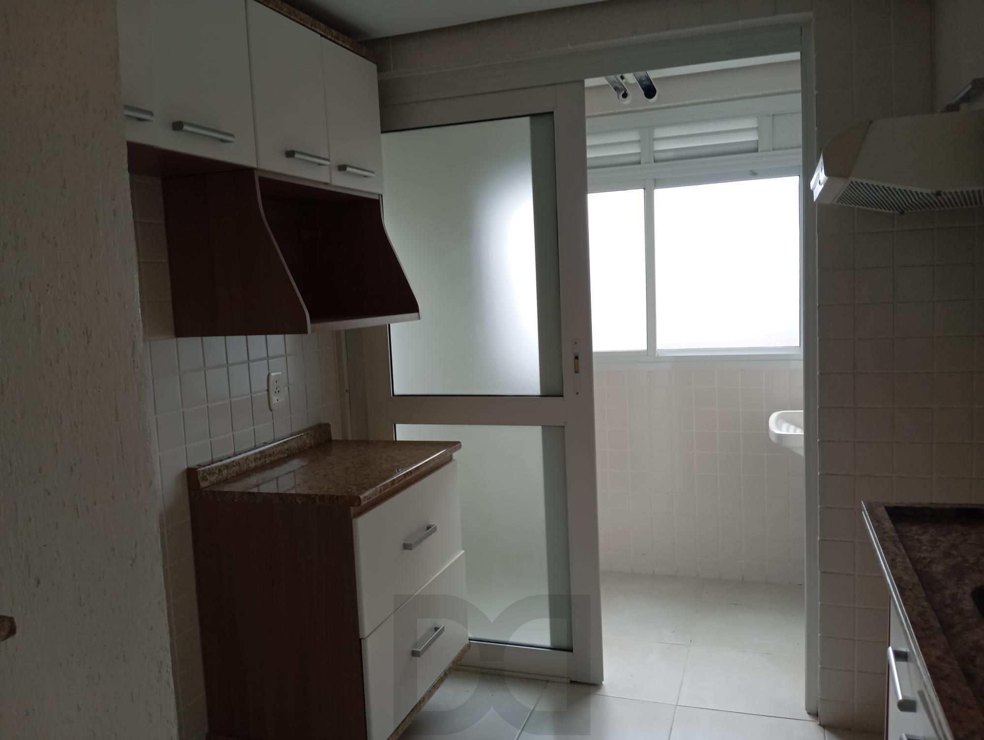 Apartamento com 2 Dormitórios, Vaga Dupla e Elevador no Floresta — foto 7