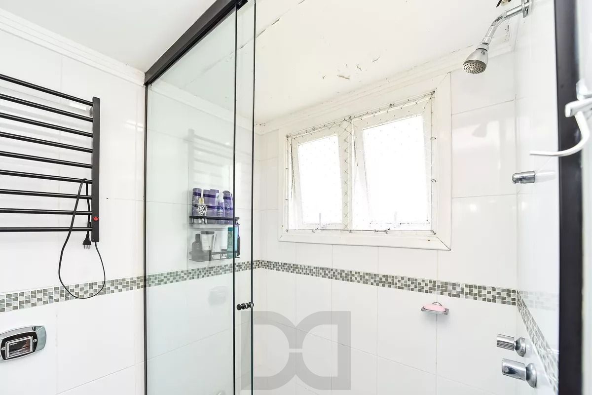 Apartamento com 2 quartos, 2 vagas e aquecimento central no bairro Jardim Itu — foto 16