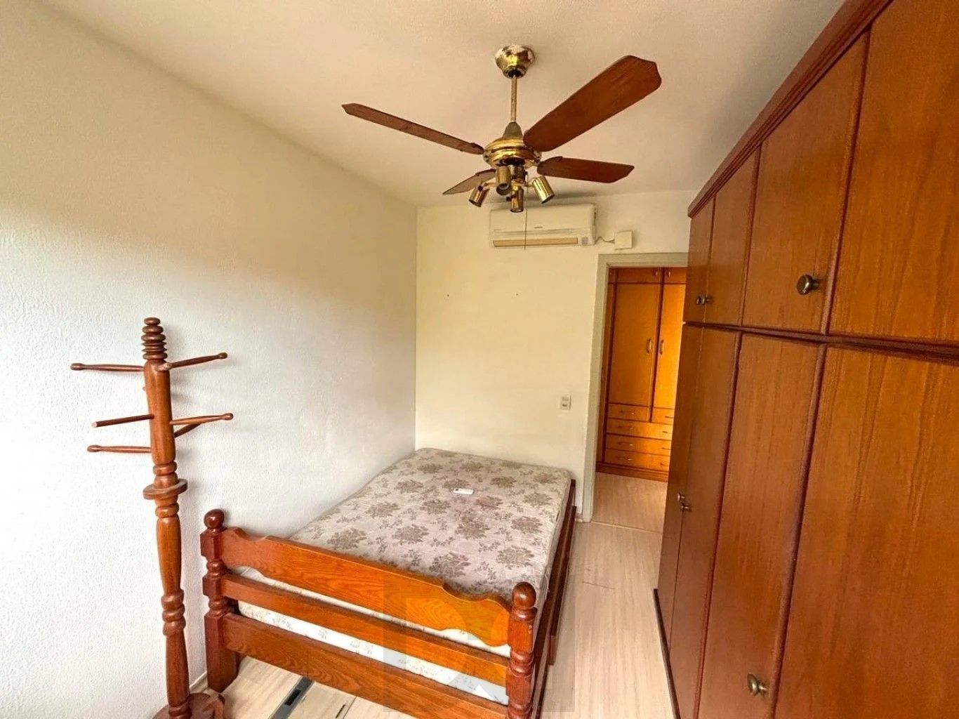 Apartamento com 1 quarto, mobiliado e sol da manha no bairro Morro Santana — foto 8