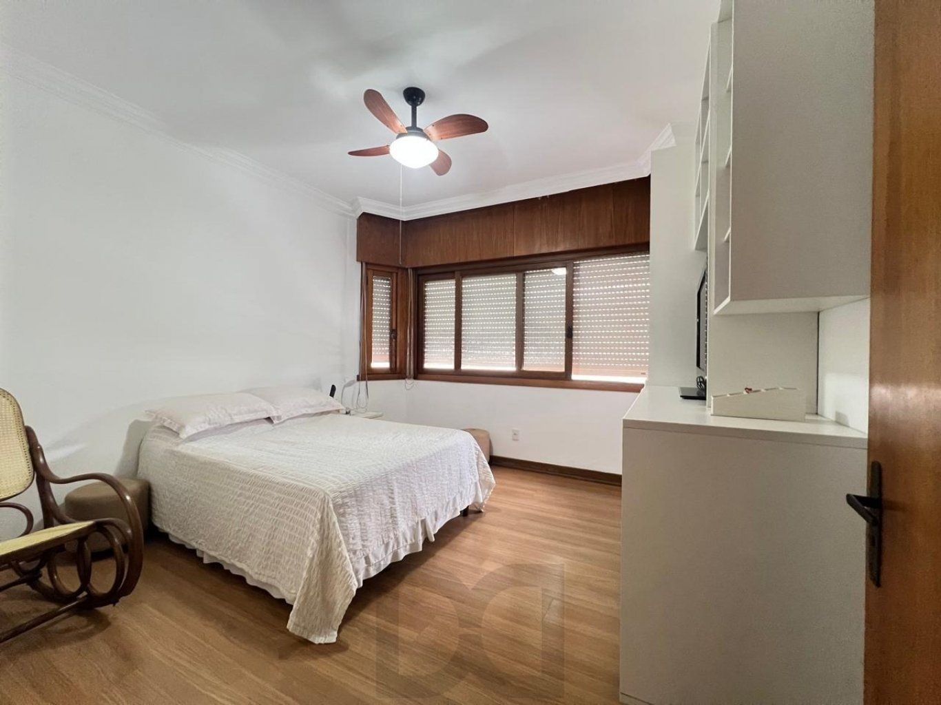 Apartamento com 4 quartos, 223m²,2 vagas, elevador no bairro Jardim do Salso. — foto 25