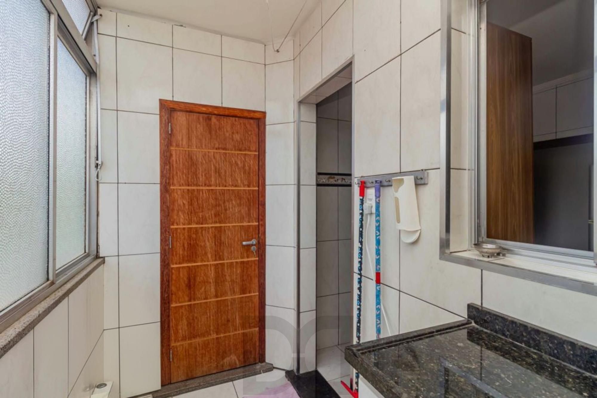 Apartamento semi mobiliado de 2 quartos no bairro Passo da Areia — foto 13