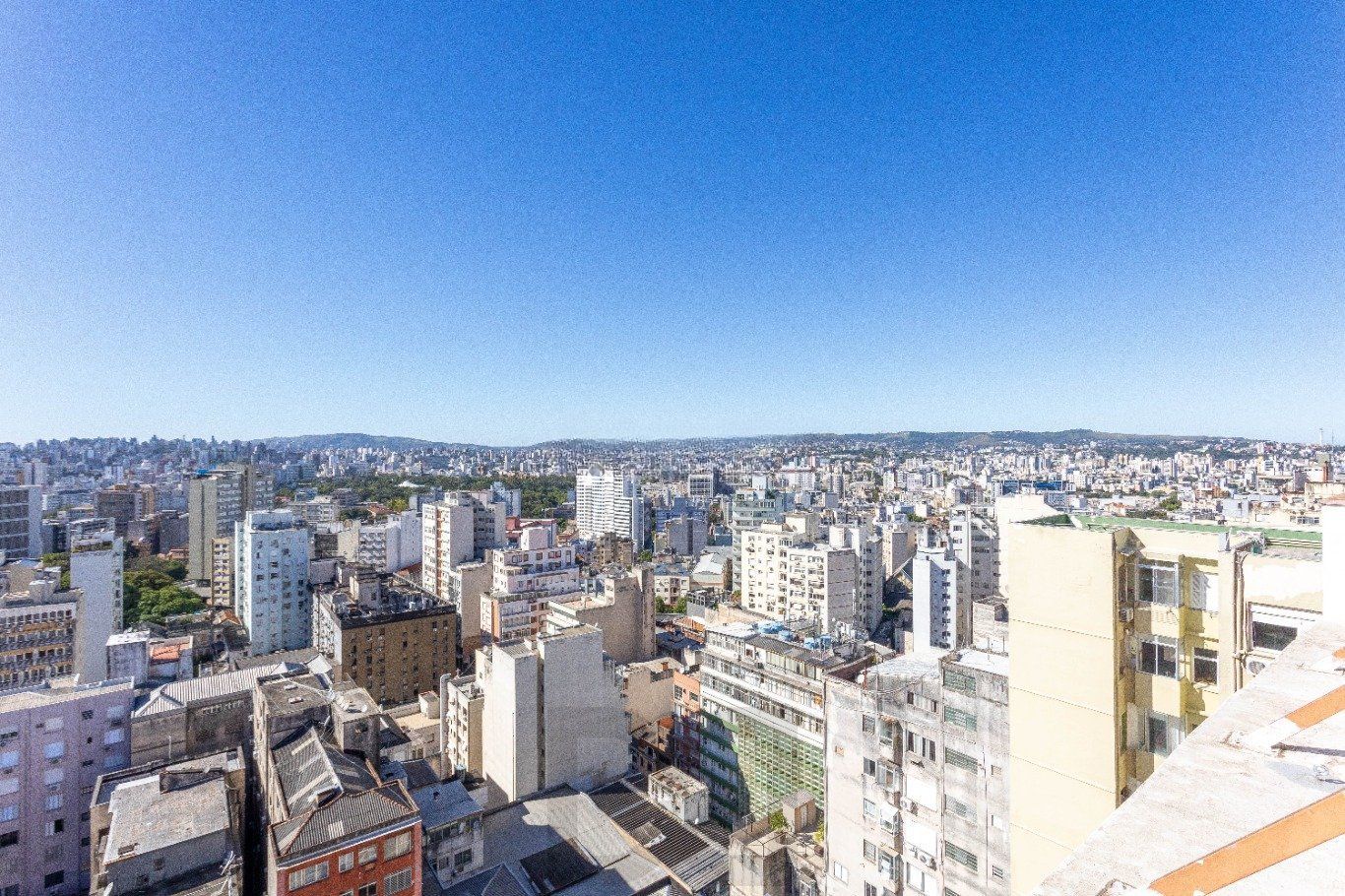 JK mobiliado com sacada e vista na Borges de Medeiros no Centro Historico — foto 20