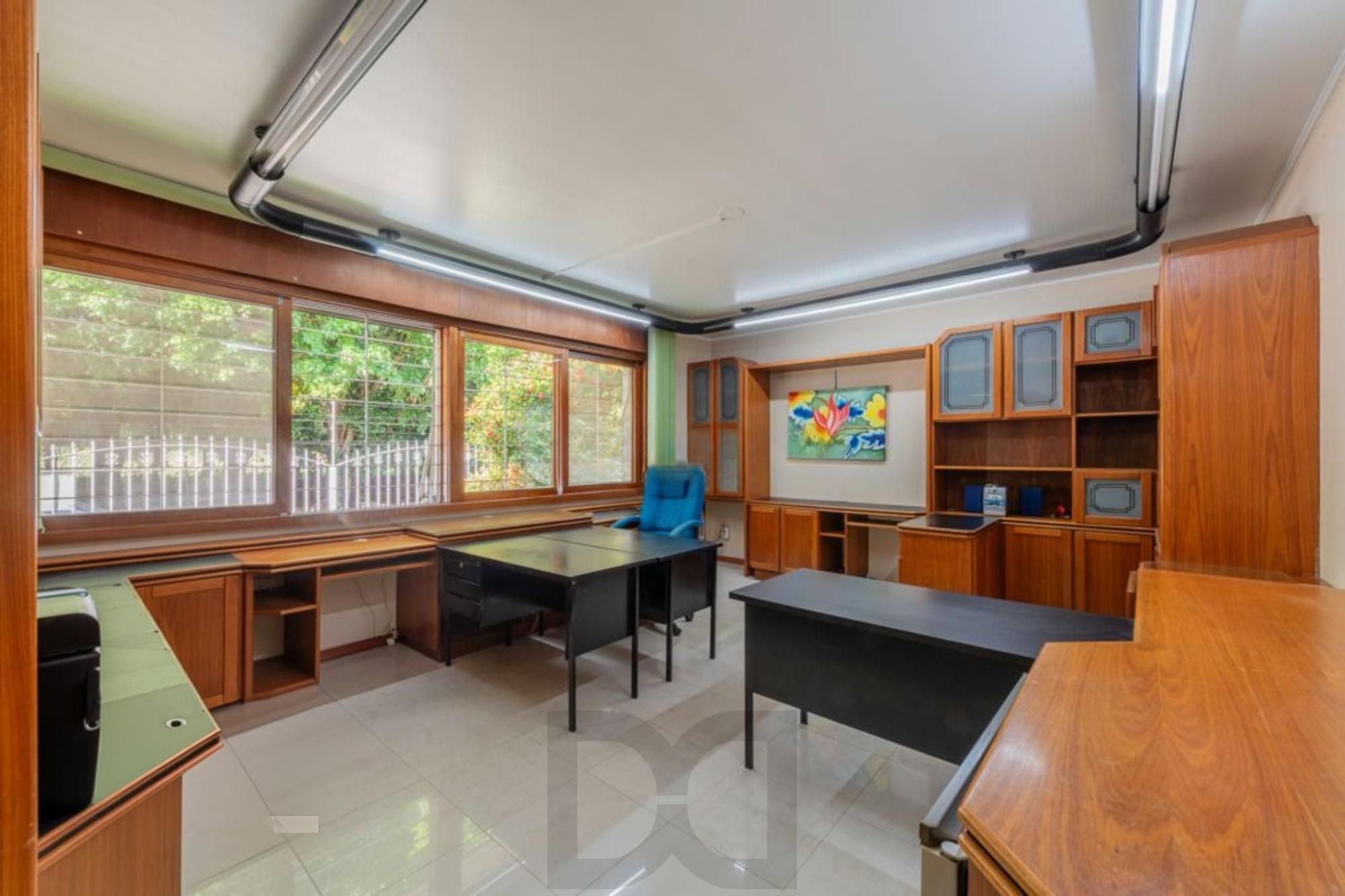 Casa com 3 dormitórios,1 suíte, 4 banheiros e 4 vagas, 203m² no Jardim Itu. — foto 25