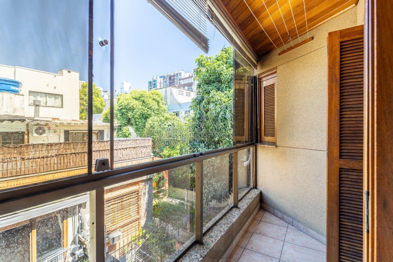 Apartamento com 2 dormitórios (1 suíte) e 1 vaga no Bairro Bela Vista — foto 3
