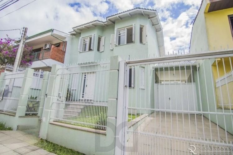 Casa 4 quartos, 4 suítes, 4 vagas e pátio com piscina no Bairro Vila Ipiranga — foto 1