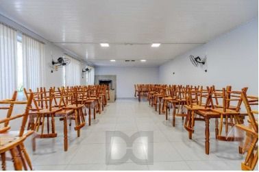 Apartamento de 2 dormitórios, semi mobiliado e 47m² no bairro Camaquã. — foto 24
