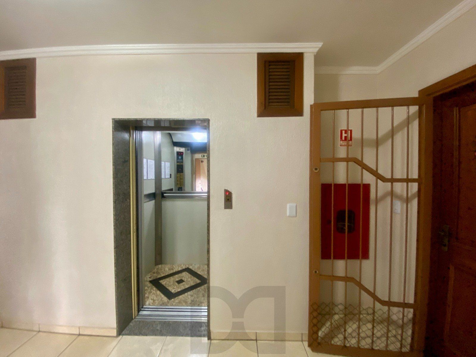 Apartamento com 3 quartos, 1 vaga e elevador no Bairro Vila Ipiranga — foto 30