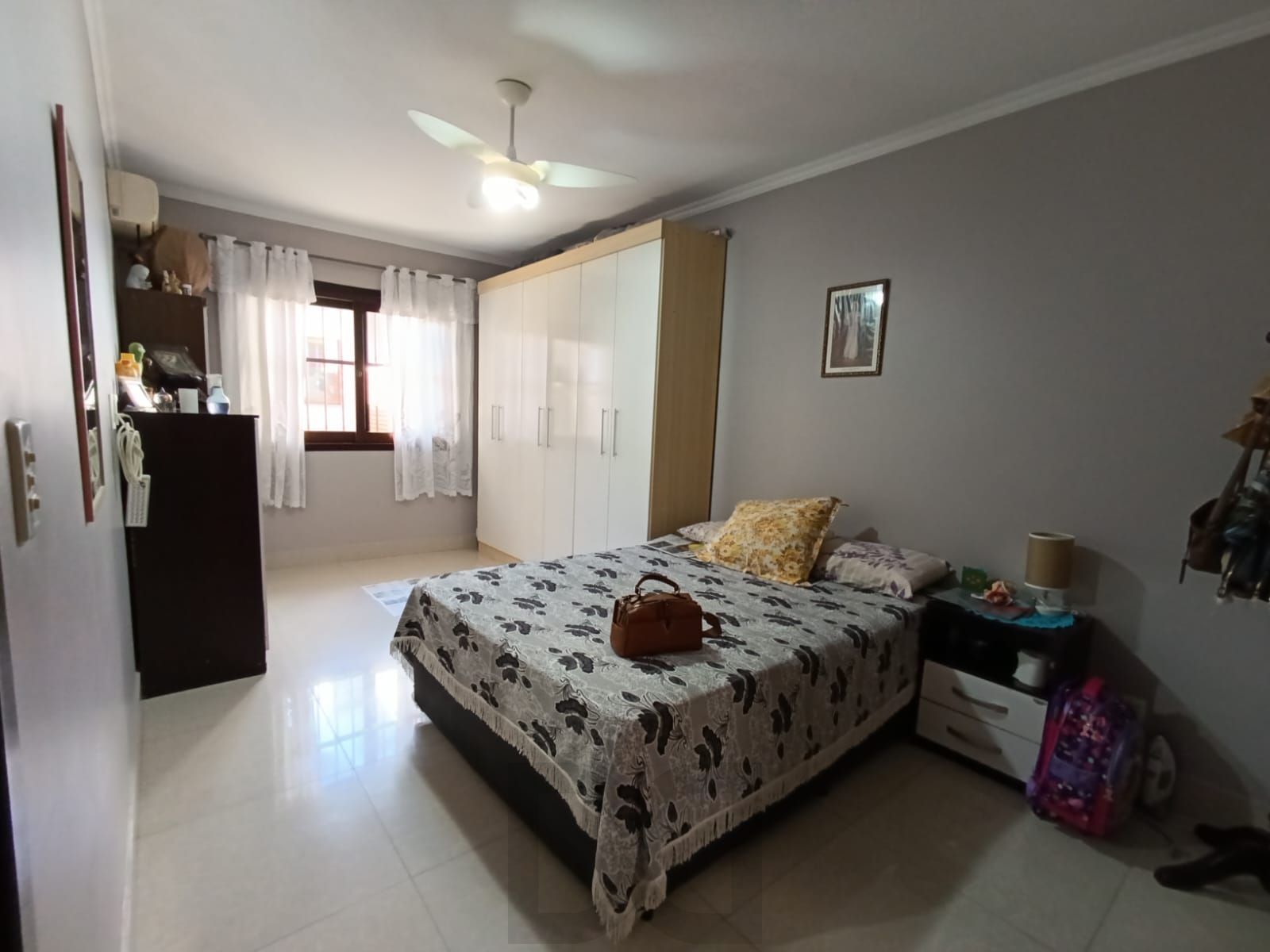 Casa de 3 quartos,suíte,churrasqueira, 3 vagas no bairro Sarandi — foto 15