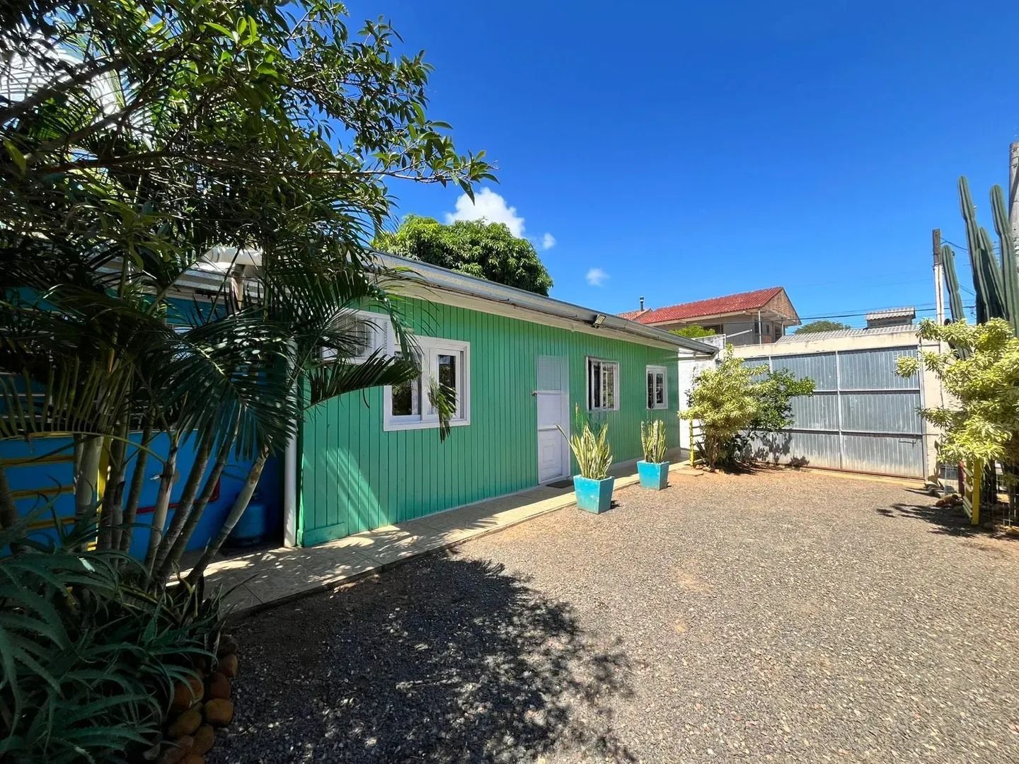 Casa com 3 quartos, vaga coberta e com muro no bairro Campos Novo — foto 2
