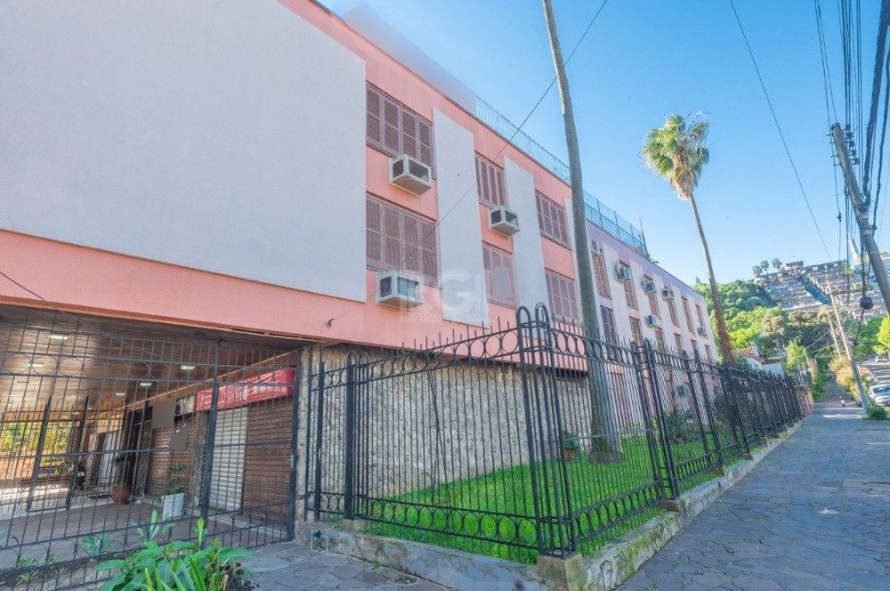 Apartamento térreo de 2 dormitórios e 1 vaga no bairro Praia de Belas — foto 2