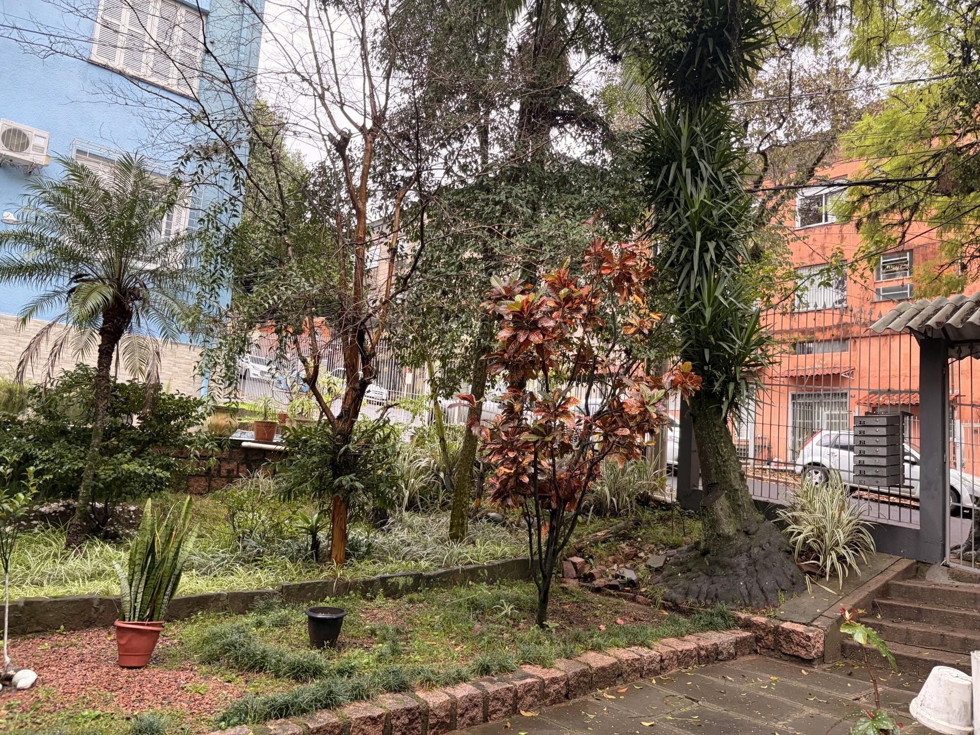 Apartamento térreo de 3 dormitórios com garagem coberta no Sarandi — foto 28