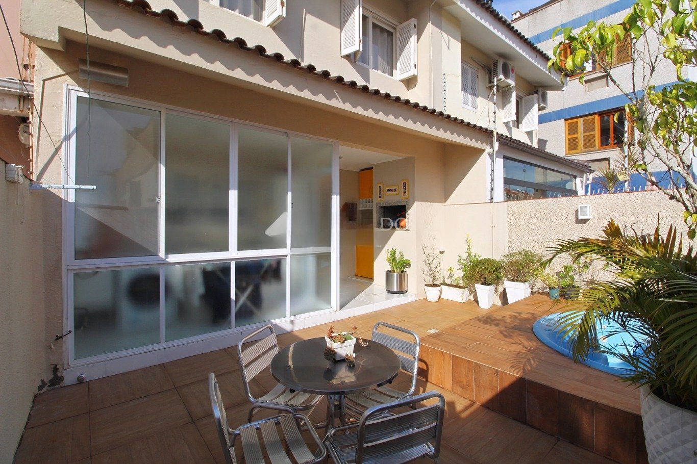 Casa com 4 dormitórios, pátio e piscina no Bairro Jardim Itu — foto 33