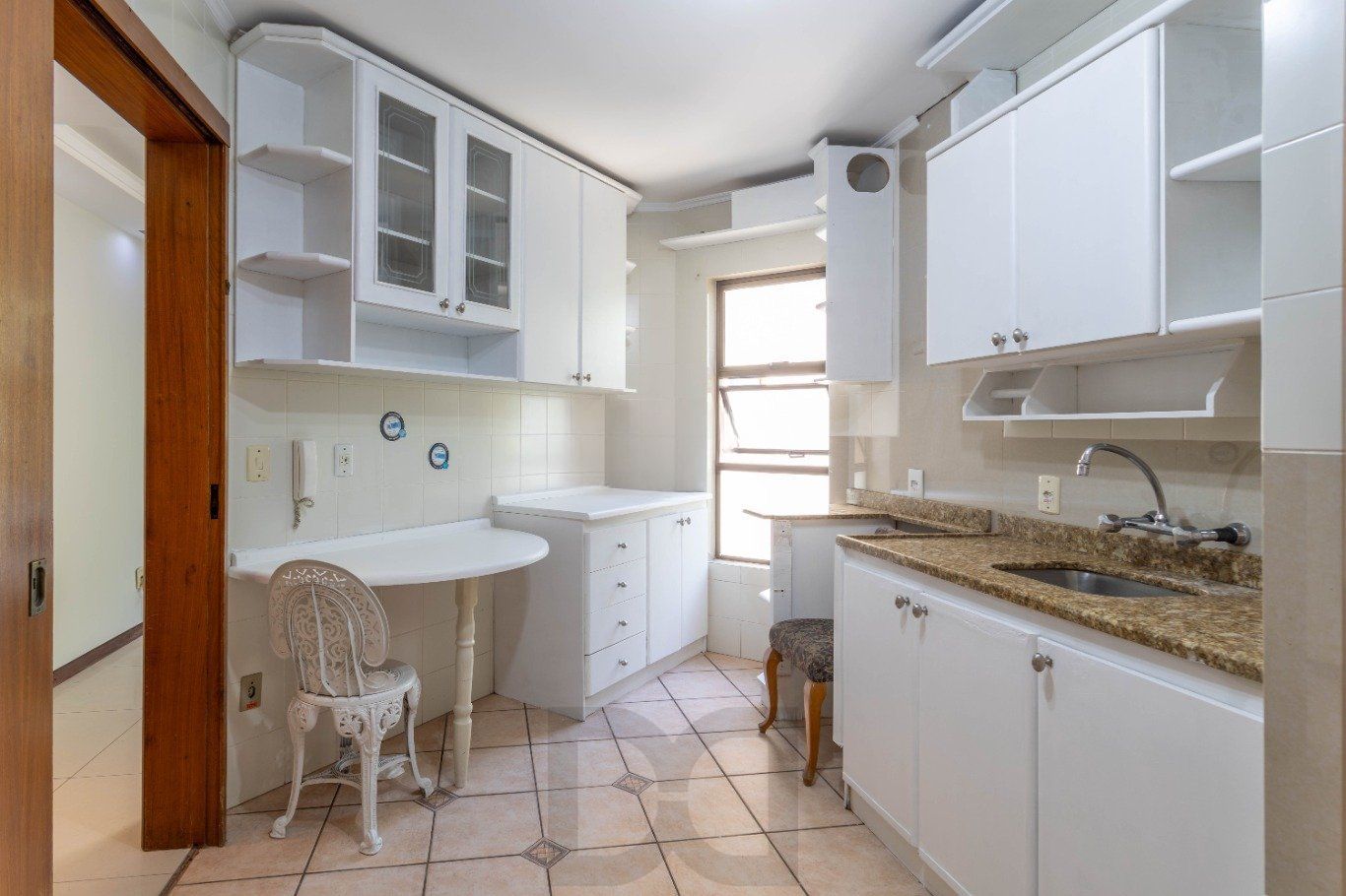 Apartamento com 2 dormitórios (1 suíte) e 1 vaga no Bairro Bela Vista — foto 9