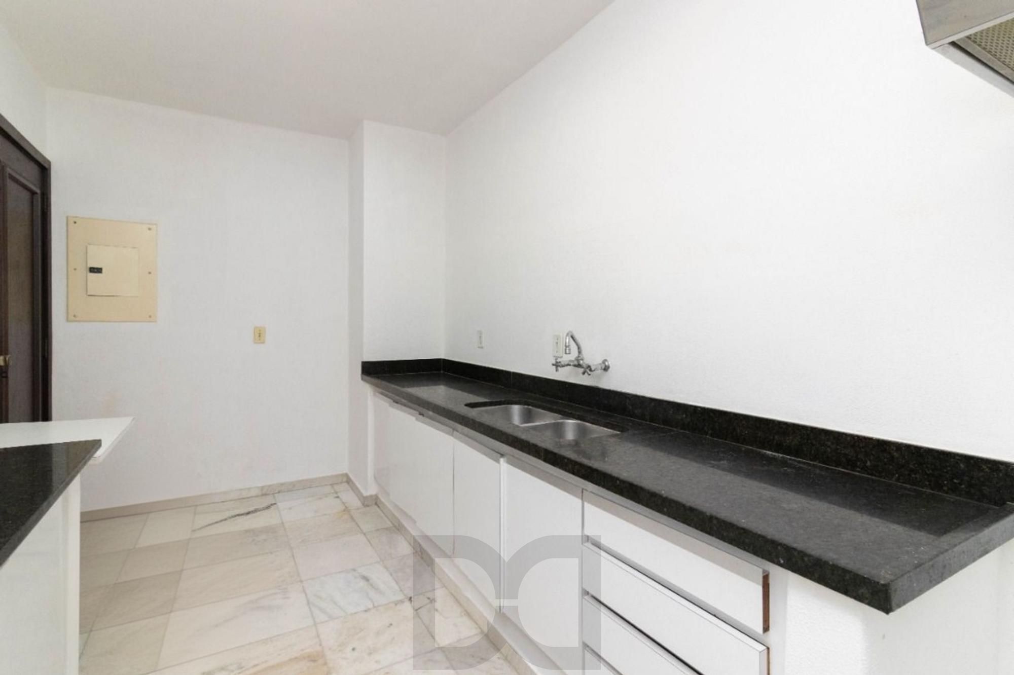 Apartamento de 3 dormitórios, suíte, duas vagas e elevador no bairro Rio Branco — foto 8