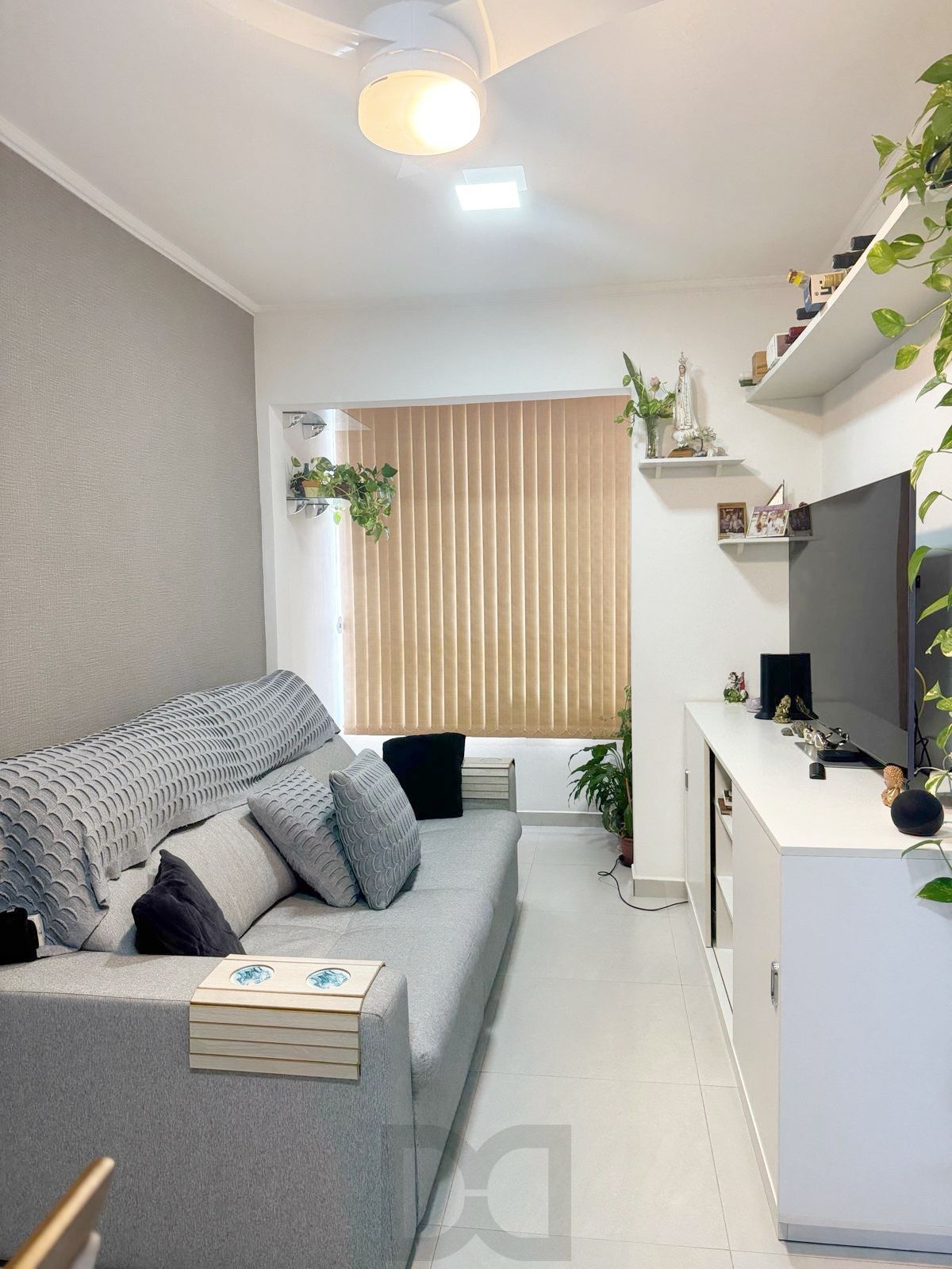 Apartamento semi mobiliado 2 quartos,elevador 1 vaga no bairro Morro Santana. — foto 8