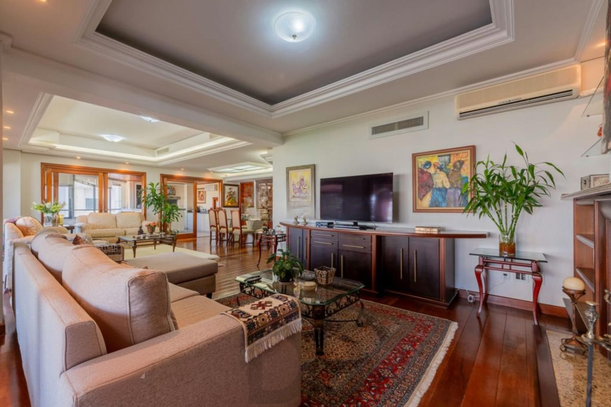 Apartamento de 4 dormitórios, 2 suítes, 2 vagas e elevador na Castro Alves. — foto 10