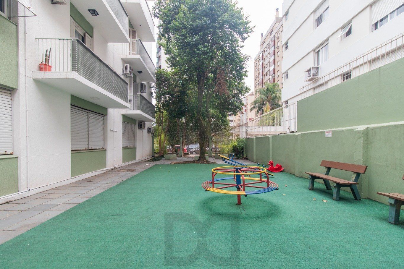 Apartamento 2 Quartos com Suíte e Pátio no Menino Deus — foto 28