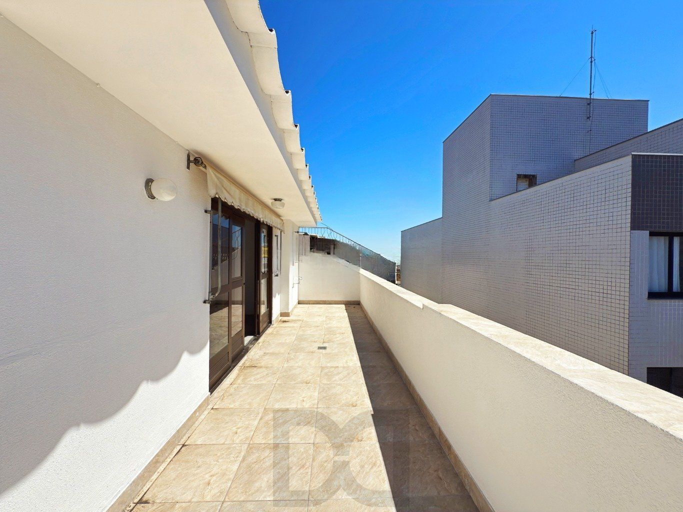 Cobertura com 2 quartos, vaga, elevador e churrasqueira  no bairro Cristal. — foto 28