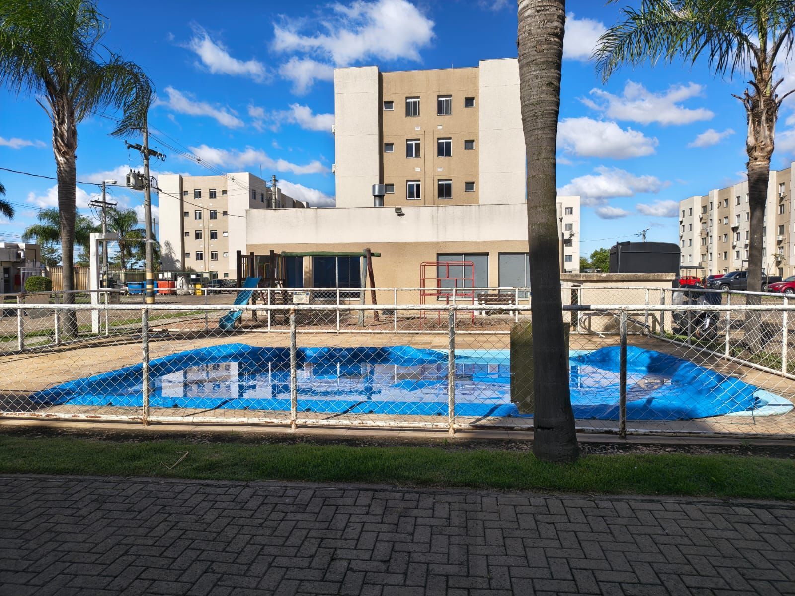 Apartamento Térreo, 2 quartos, vaga, piscina e portaria 24hr no bairro Sarandi. — foto 21