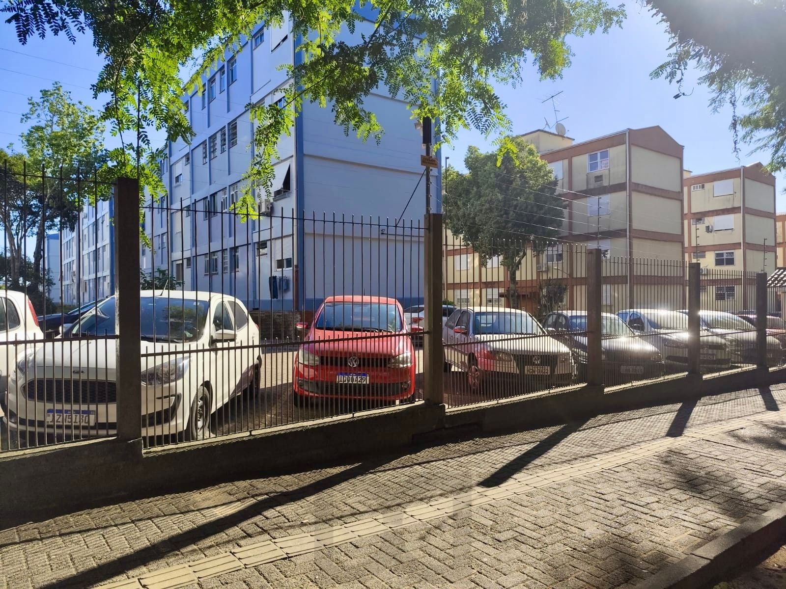 Apartamento 1 quarto, portaria 24 horas e churrasqueira no bairro Camaquã. — foto 17