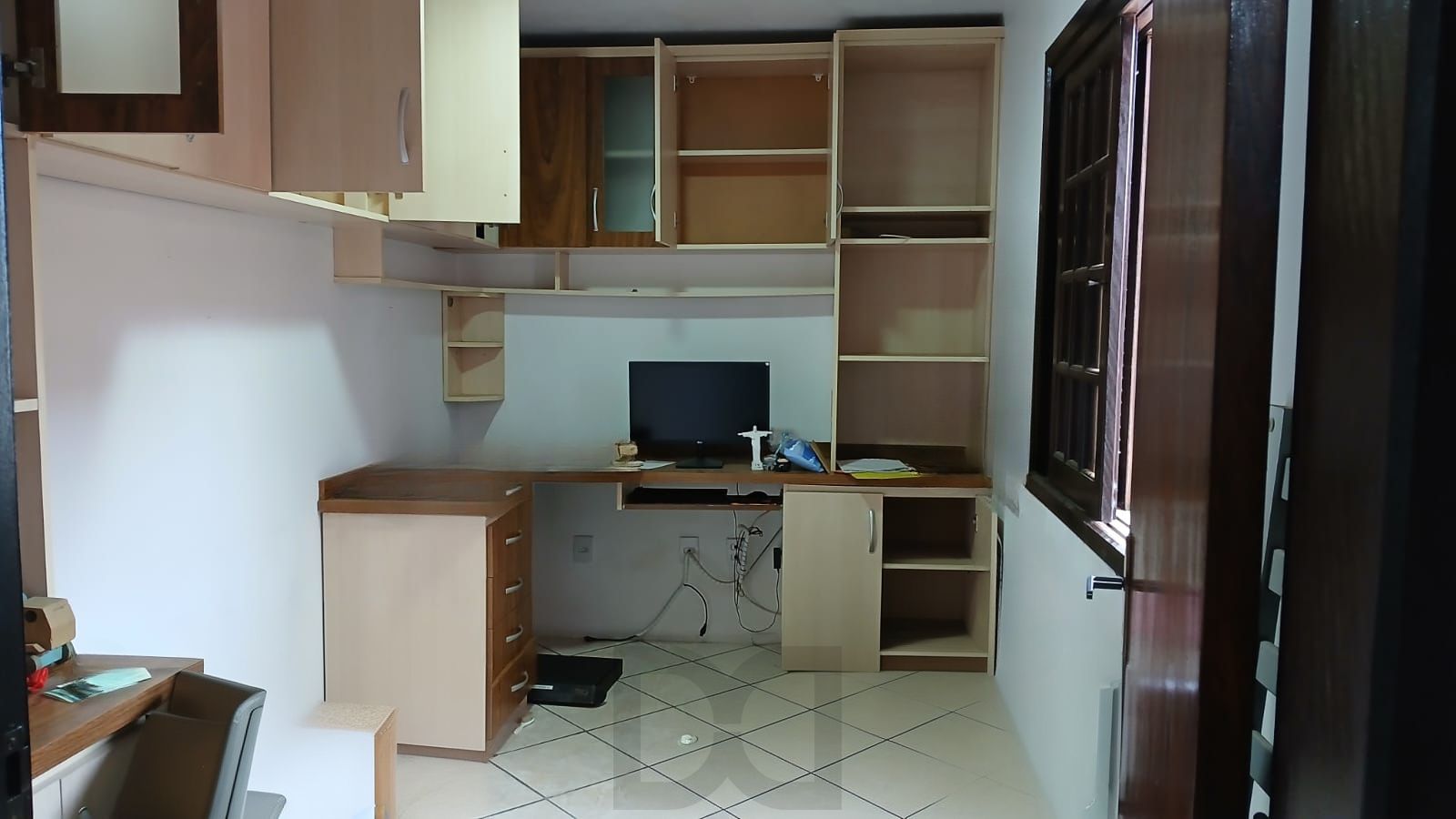 Casa de 3 dormitórios, 1 suíte, 2 vagas, churrasqueira e pátio no Navengantes. — foto 12