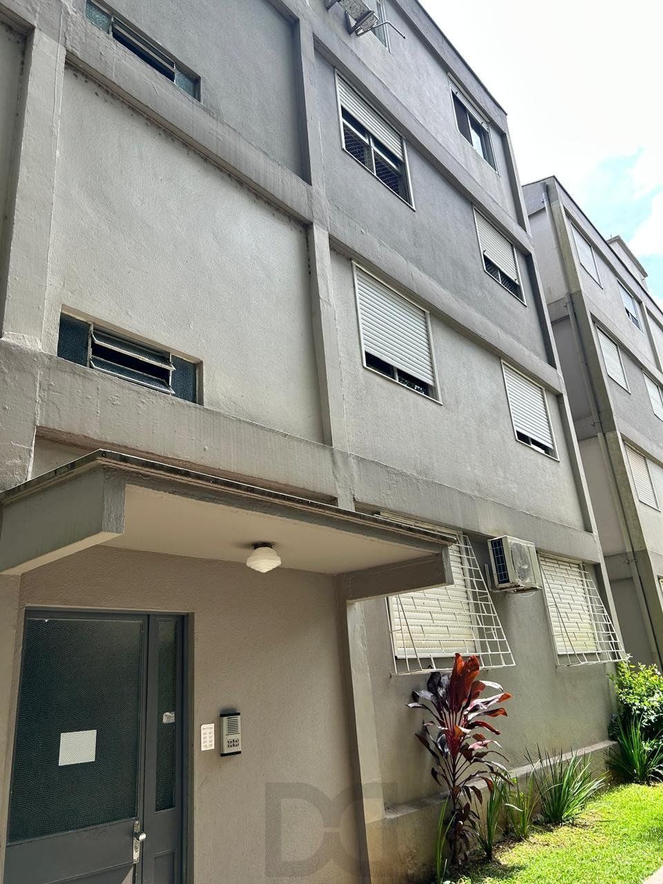 Apartamento 2 Dormitórios com Vaga no Sarandi — foto 1