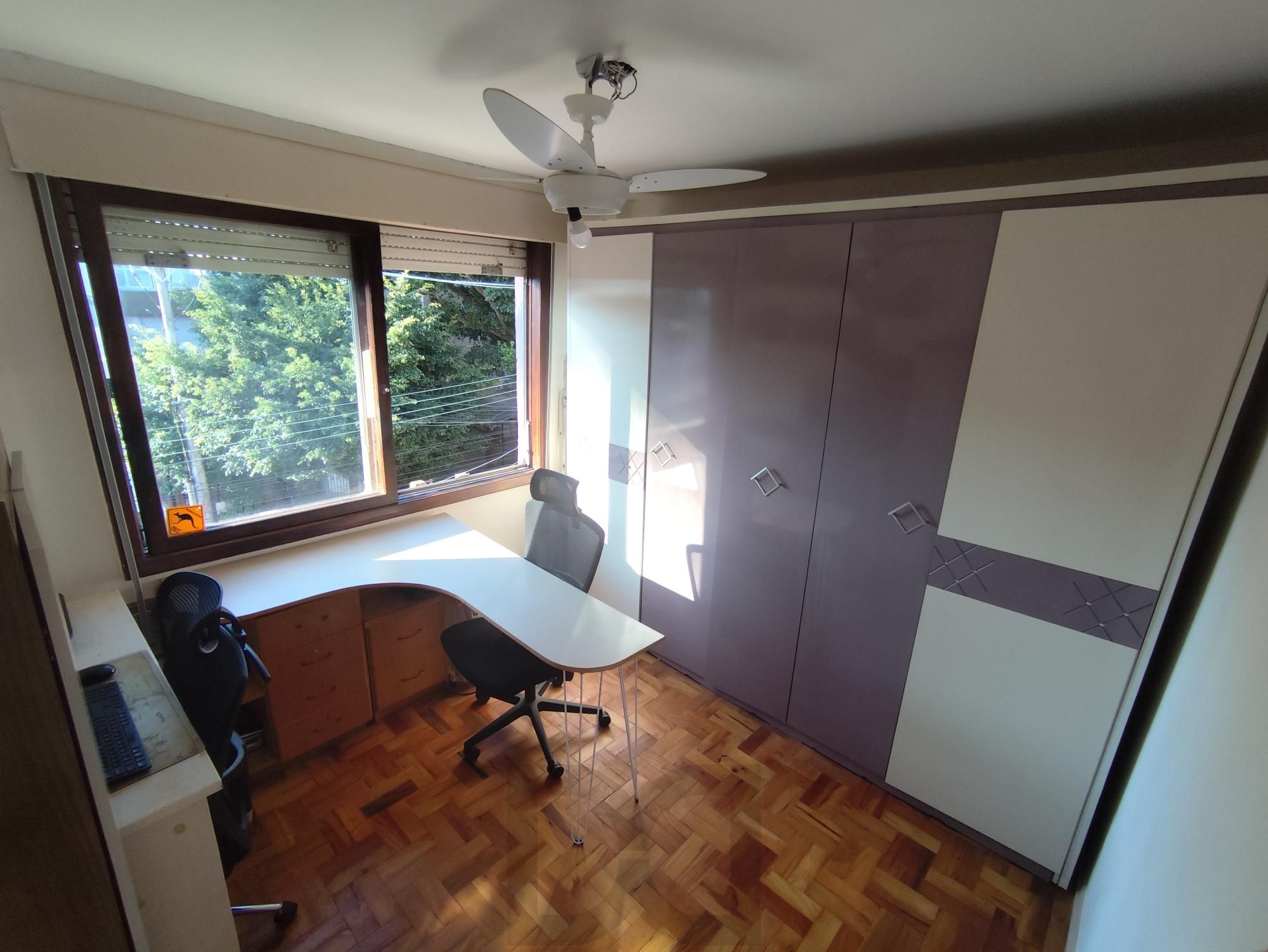 Apartamento semi mobiliado de 2 quartos e 2 vagas no bairro Petrópolis — foto 13