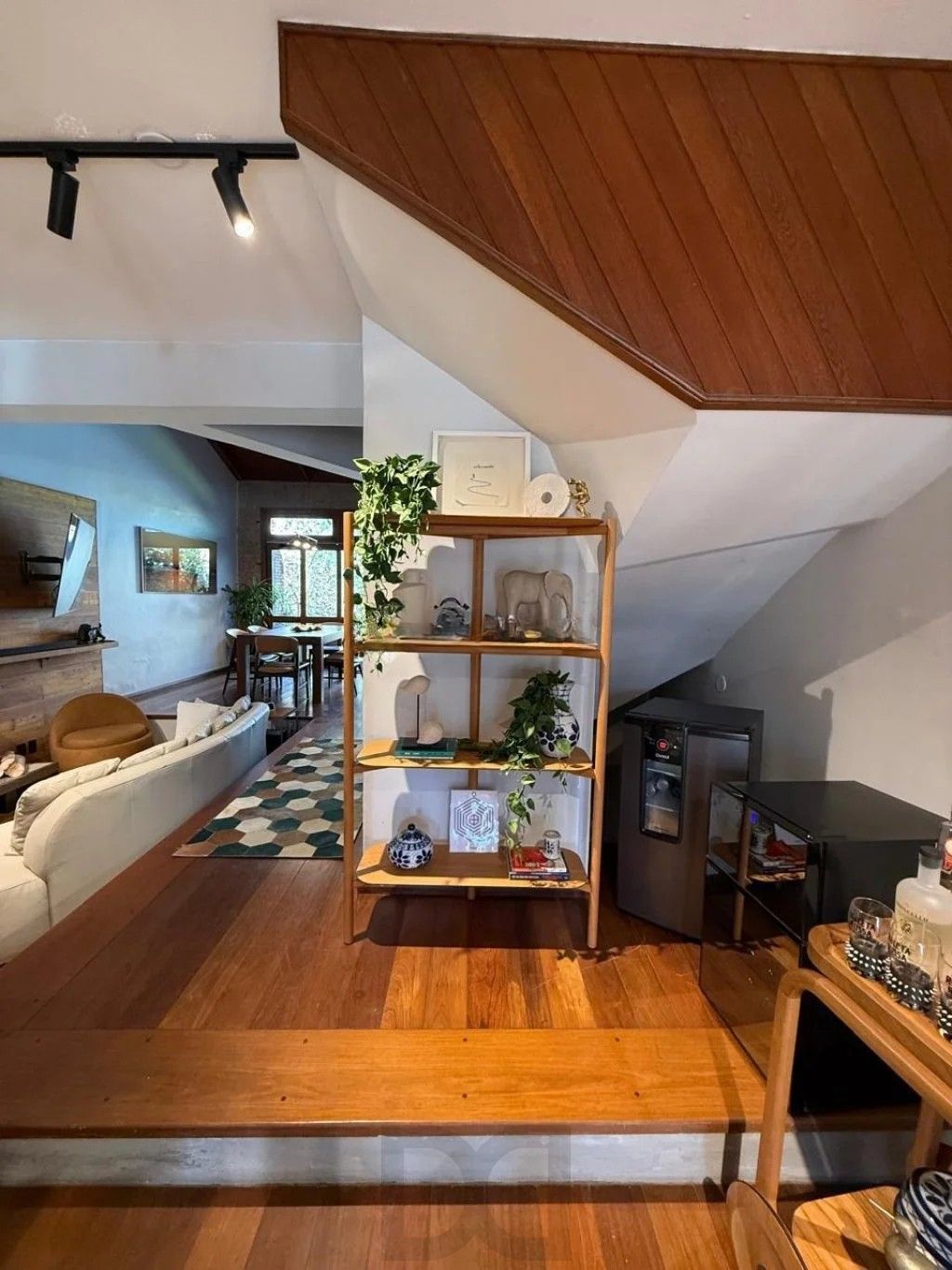 Casa de 3 dormitórios e 4 vagas de garagem no Bairro gloria em Porto Alegre. — foto 2