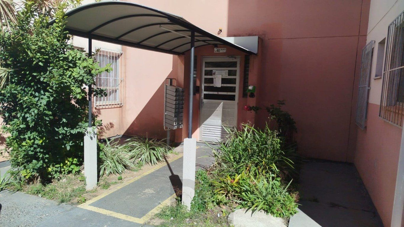 Apartamento térreo 1 quarto e semi mobiliado e portaria no bairro Rubem Berta — foto 2