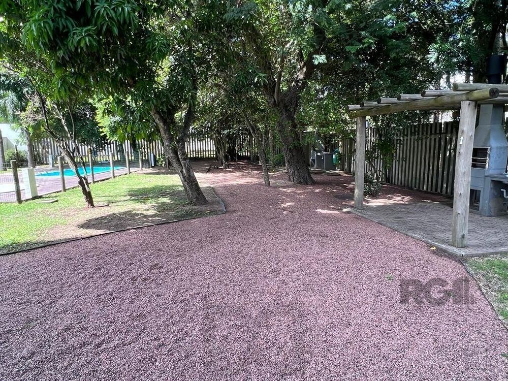 Apartamento de 2 dormitórios, elevador e 2 vagas no bairro Partenon — foto 29