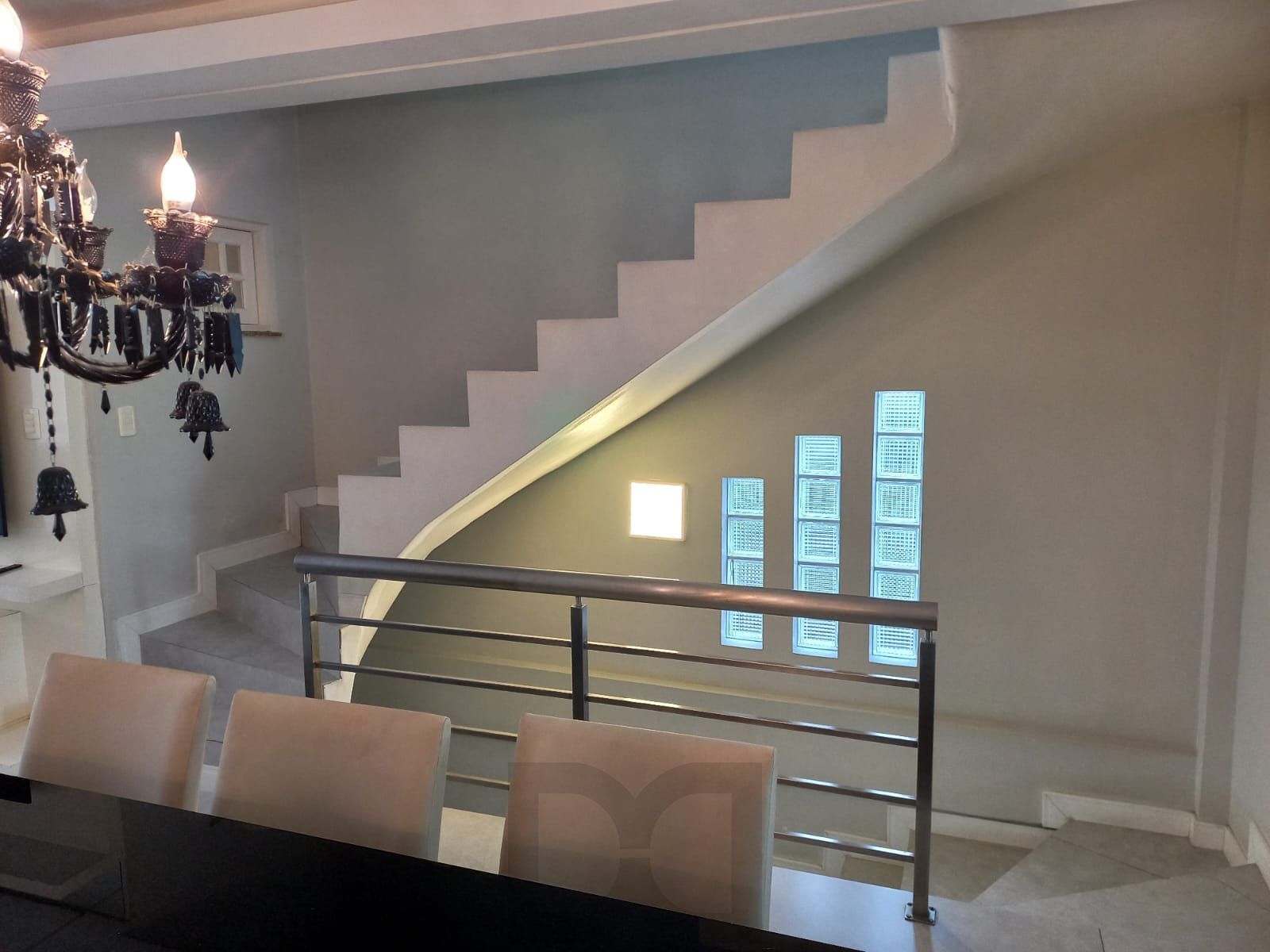 Casa com 4 dormitórios no Bairro Chácara das Pedras — foto 32