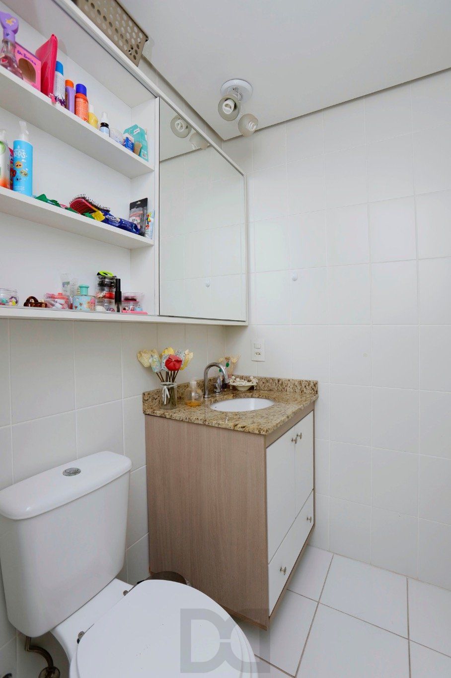 Apartamento 2 Dormitórios com Elevador e 2 Vagas à Venda no Jardim Carvalho — foto 18