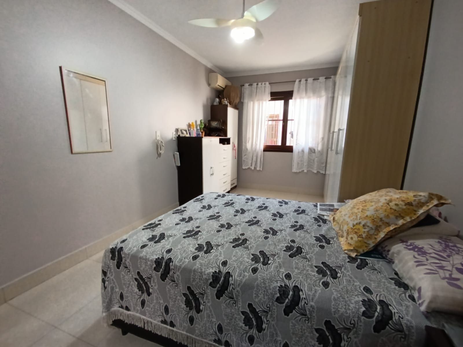 Casa de 3 quartos,suíte,churrasqueira, 3 vagas no bairro Sarandi — foto 12